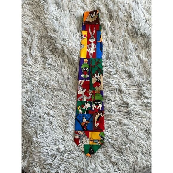 VINTAGE Looney Tunes Mania Silk Men's Tie - Picture 1 of 7